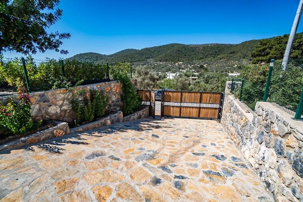 Kizilagacta Oezel Havuzlu Genis Bahceli Lueks Villa Bodrum